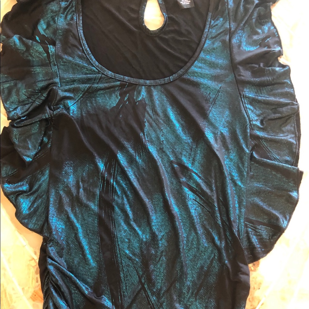 Size small top